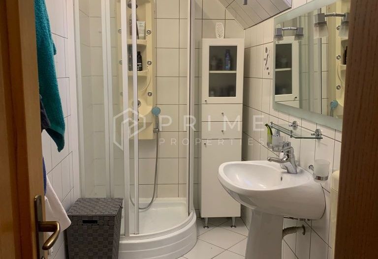 De închiriat – Casă tip duplex, complet mobilată, cartier Tudor - Poză 7