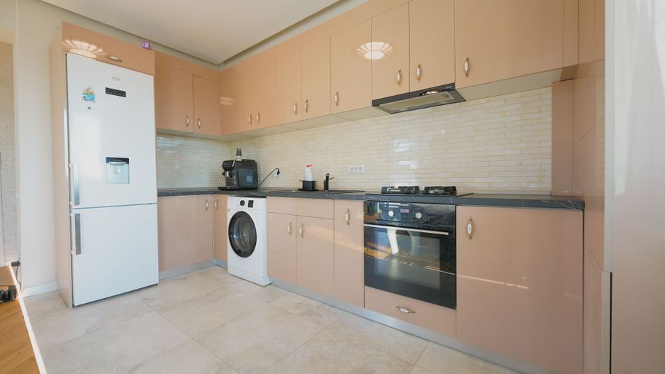 2 Camere + 2 Locuri de Parcare, Otopeni central, 400m DN - Poză 4