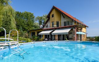 Casa cu salcie - refugiul tău boem, lângă oraș, pe un teren de 1800 mp - Poză 5