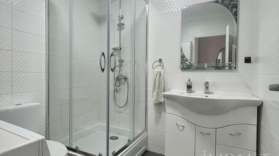 Apartament cu 3 camere si parcare subterana pe Corneliu Coposu - Poză 5