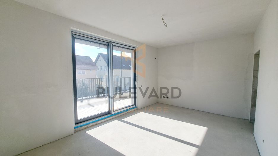 Penthouse 150 mp utili+ terase 200 mp+ 2 parcari subterane +curte 120 mp - Poză 10