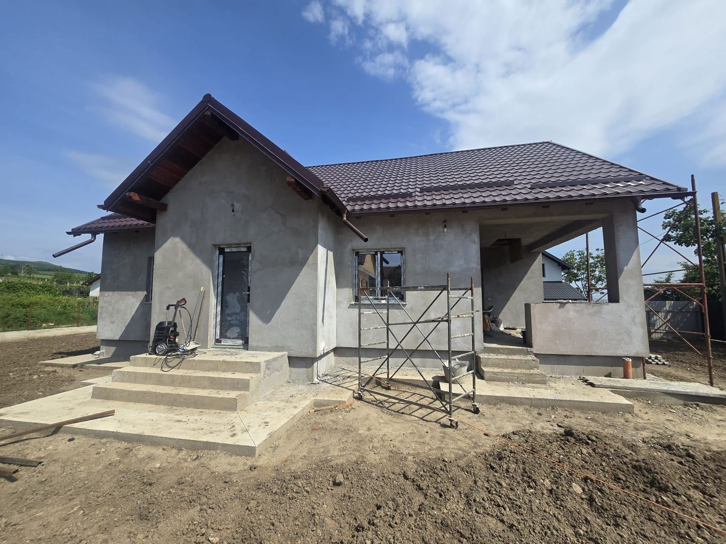 Casă Nouă Modernă de Vânzare –Sărata, Bacău,Confort, Spațiu și Liniste - Poză 1
