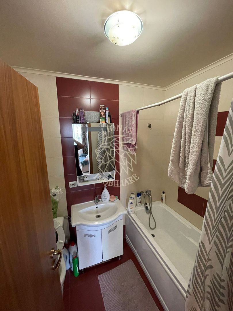 Apartament 3 camere 62 mp+2 balcoane-2 parcari-mobilat-Subcetate - Poză 5