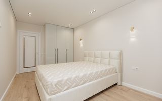 Vânzare, apartament, 2 odăi + living, str. Ion Buzdugan, Buiucani - Poză 10