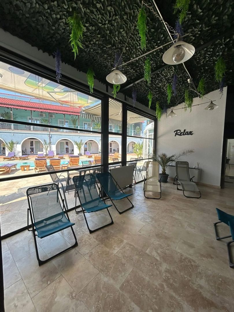 Hotel KM0 Costinesti + Restaurant + Bar + 6 spatii comerciale - Poză 10