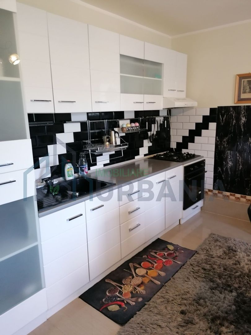 Etaj de vilă de închiriat, 90 mp, Bârnova, Șoseaua principală - Poză 4