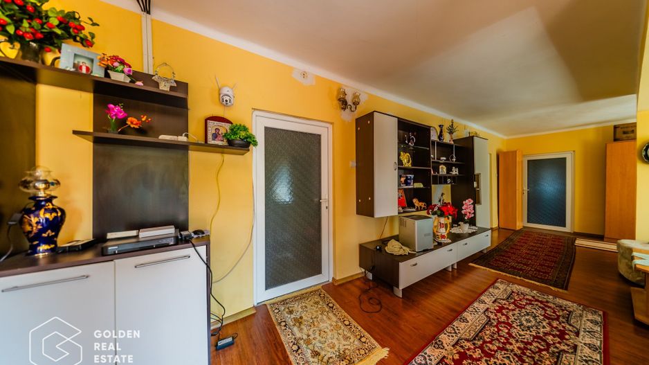 Casa situata in comuna Seitin, la cheie - Poză 15