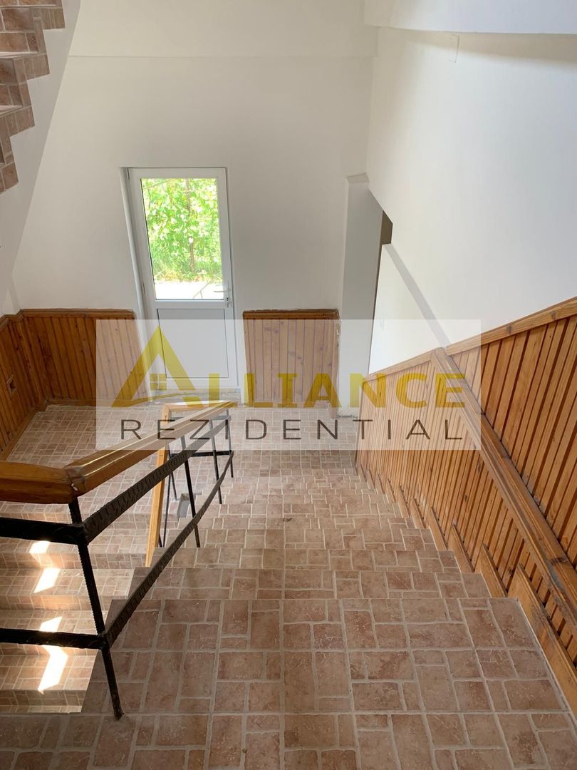 Catelu-Casa S+P+1+M - 14 Camere-1550 Teren - Poză 28