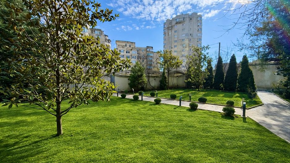 Vila / Casa de lux de vanzare  1000mp teren Str. Primaverii Constanta - Poză 20