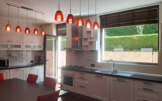 Vilă de lux cu vedere spectaculoasă spre Tâmpa  Green Valley zona Noua - Poză 10