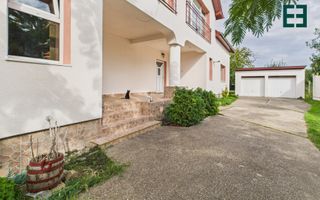 Casă tip Duplex cu 8 camere  - Zona Bujac - Arad - Poză 3