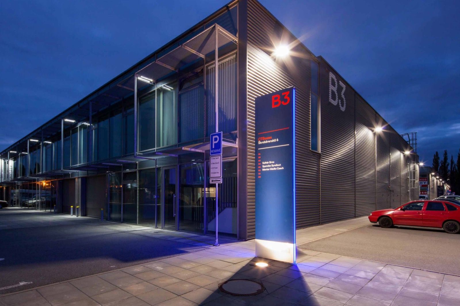 3 in 1 Warehouse Showroom&Office - Poză 6