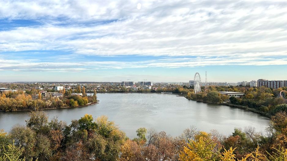 Vedere panoramica 2 camere | parcare Emerald Residence - Poză 1