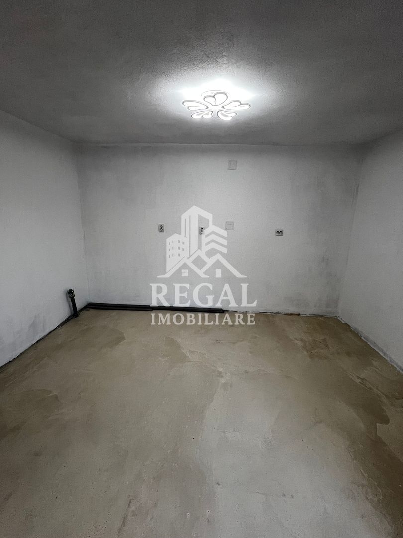 Proprietate cu 2 case și 770 mp teren – vedere spre Castel - Poză 5