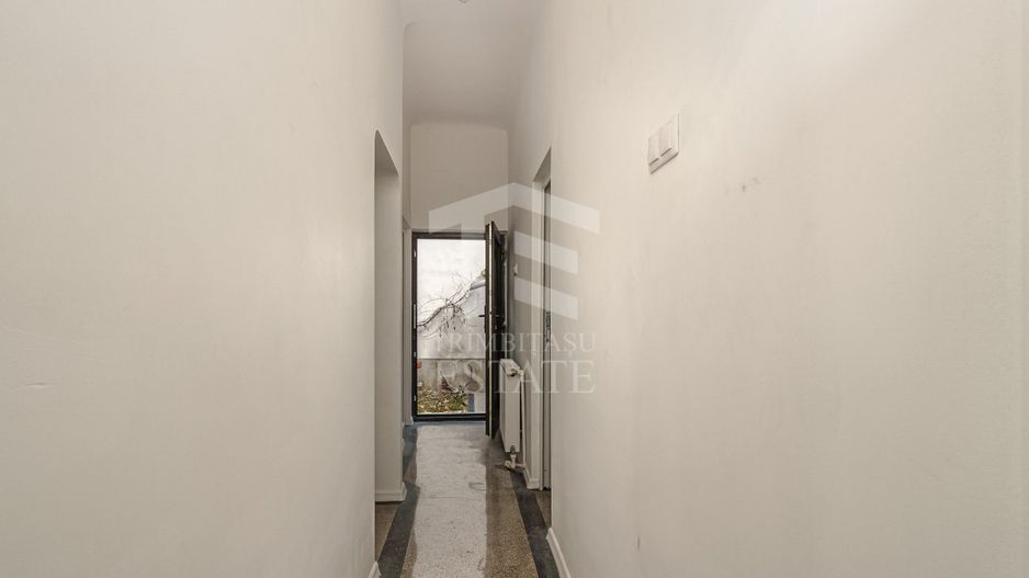Piata Muncii - Decebal, casa 87 mp totali, 179 mp curte libera, - Poză 24