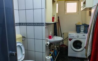Corp de casa 4 camere zona Nicopole,curte comuna cu 1 familie. - Poză 9