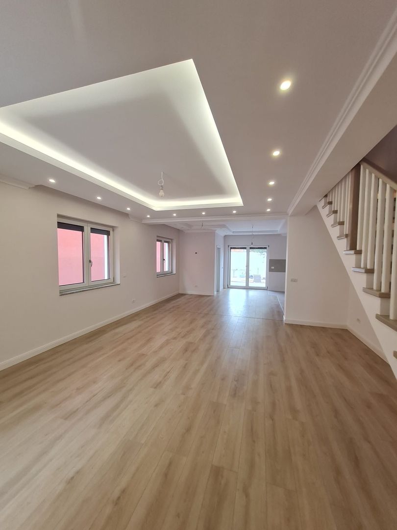 Proiect deosebit la 5 minute de Iulius Town - Poză 35