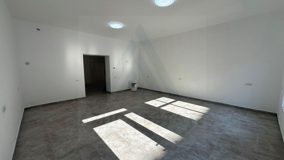 Spatiu comercial 86,8 mp utili vitrina stradala zona Ultracentrala - Poză 3