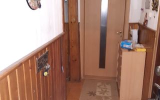 3 camere decomandat vedere pe 2 parti CENTRALA zona Dambovita - Poză 5