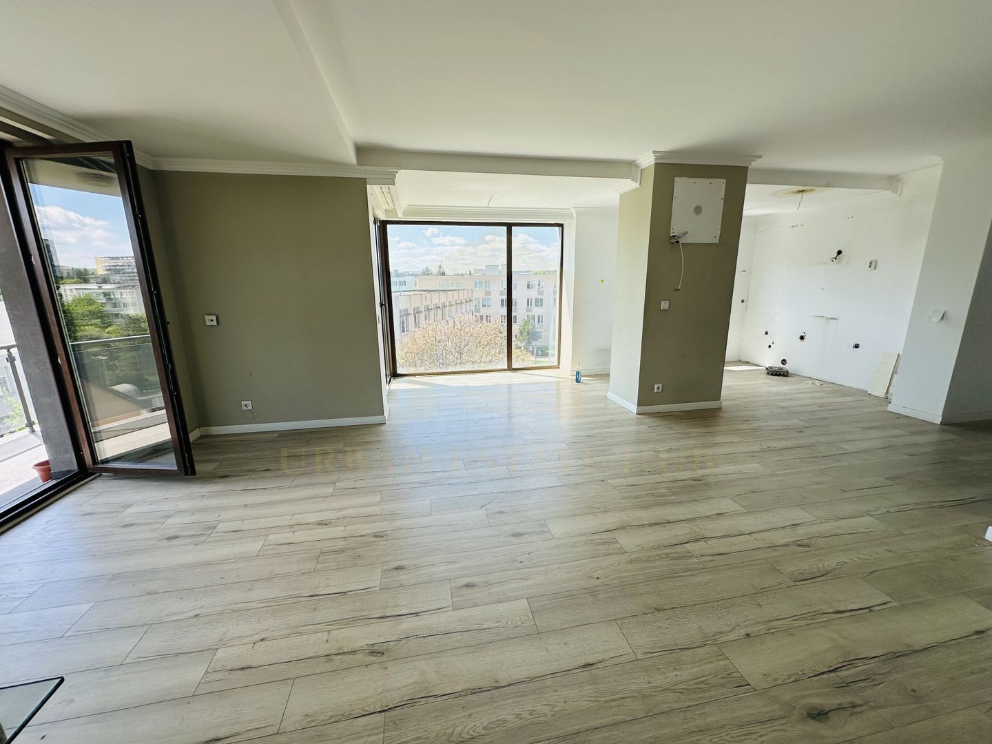 Vanzare apartament 3 camere, parcare, zona Iulius Mall, FSEGA - Poză 1