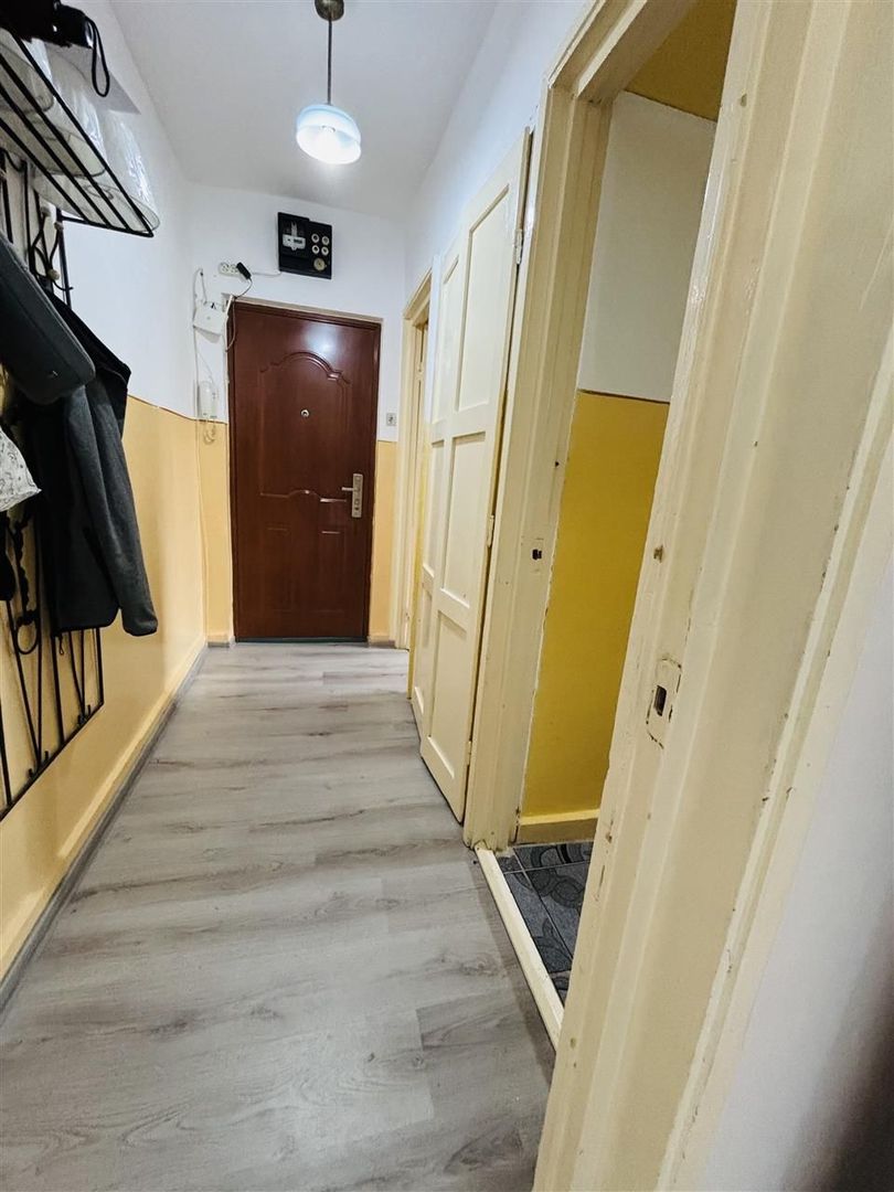 APARTAMENT CU 2 CAMERE SEMIDECOMANDAT ZONA NUFARUL - Poză 7