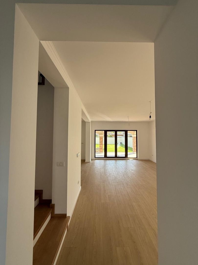 Duplex nou - 3 dormitoare - zona Kids Park - Dumbravita - Poză 1