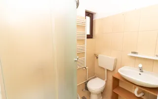 Vila spatioasa de vanzare in Pantelimon zona Padurea Cernica - Mierlei - Poză 37