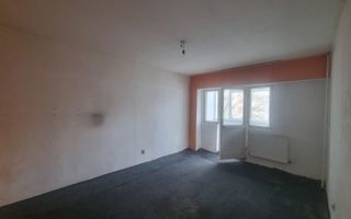 Apartament cu 3 camere, decomandat, 58.32 mp, etaj 2/4 - Dacia - Poză 1