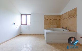 Casă/vilă de vânzare în Hemeiuș! - Poză 25