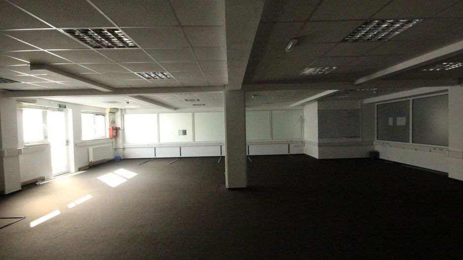 Spatii birouri/servicii - Poză 70