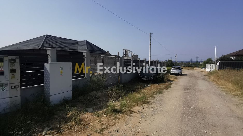 Casa la rosu în Plaiul Vulcănești - Poză 7