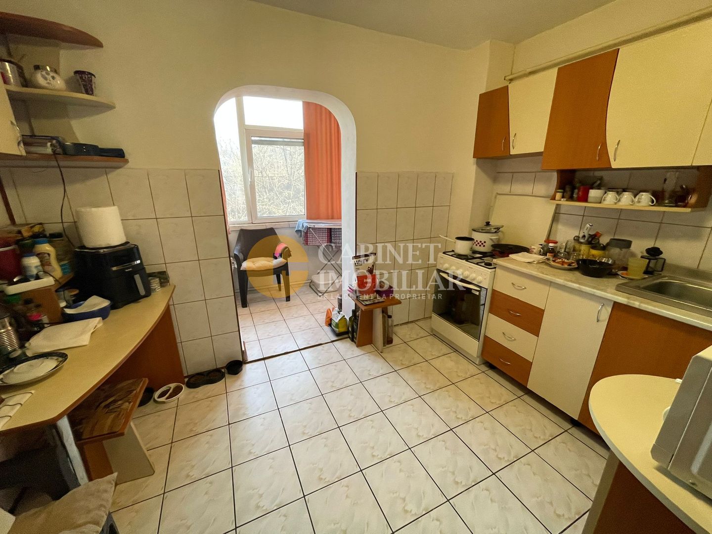 Nicolina 2 Clopotari - 3 camere decomandat - ETAJ 2/4 - 76mp - CT - Poză 2