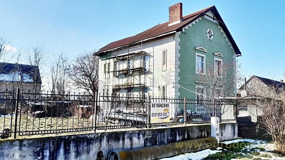 Casa, vechi conac, in com. Halchiu, la 15Km de Brasov - Poză 5