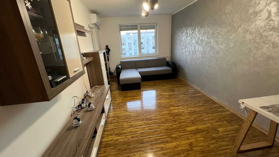 Apartament 3 camere zona Bd. Chisinau - Basarabiei - Poză 1