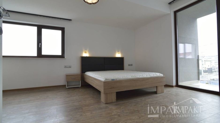 Casa cuplata cu 6 camere si curte in cartierul Intre lacuri. - Poză 12