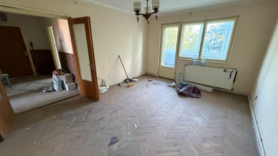 Apartament 3 camere, decomandat - Cugir - Poză 2