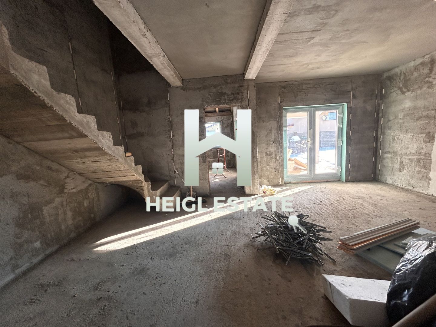 Duplex despărtit prin cameră tehinca Mosnita Noua - Poză 1