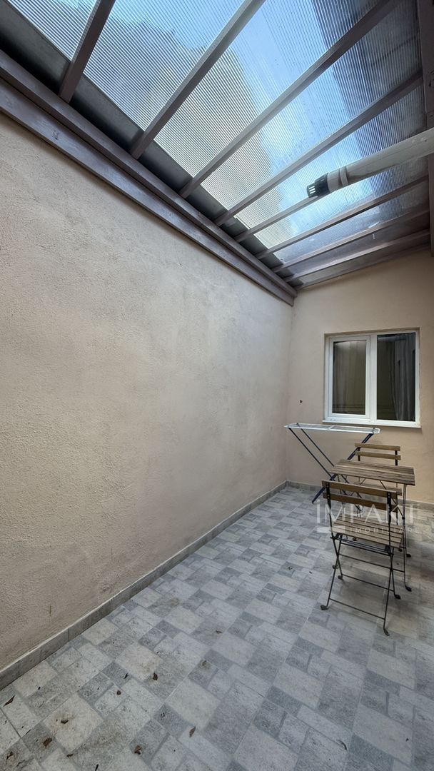 Apartament cu 3 camere si curte in Vila langa Parcul Central - Poză 8