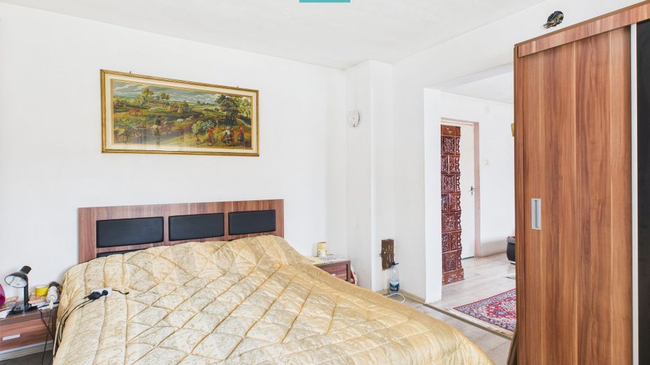 Casă renovată cu teren generos lângă Ususău - Poză 9