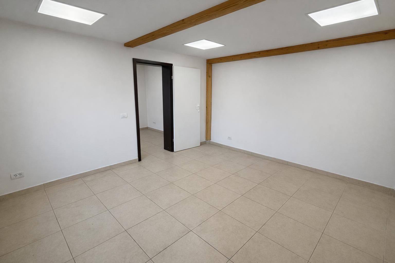 Birou de Inchiriat | Zona Soarelui - AEM 40mp |  Acces din strada - Poză 1