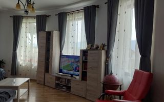 Casa solara si spatioasa, curte 700 mp - Cisnadie - Sibiu - Poză 4