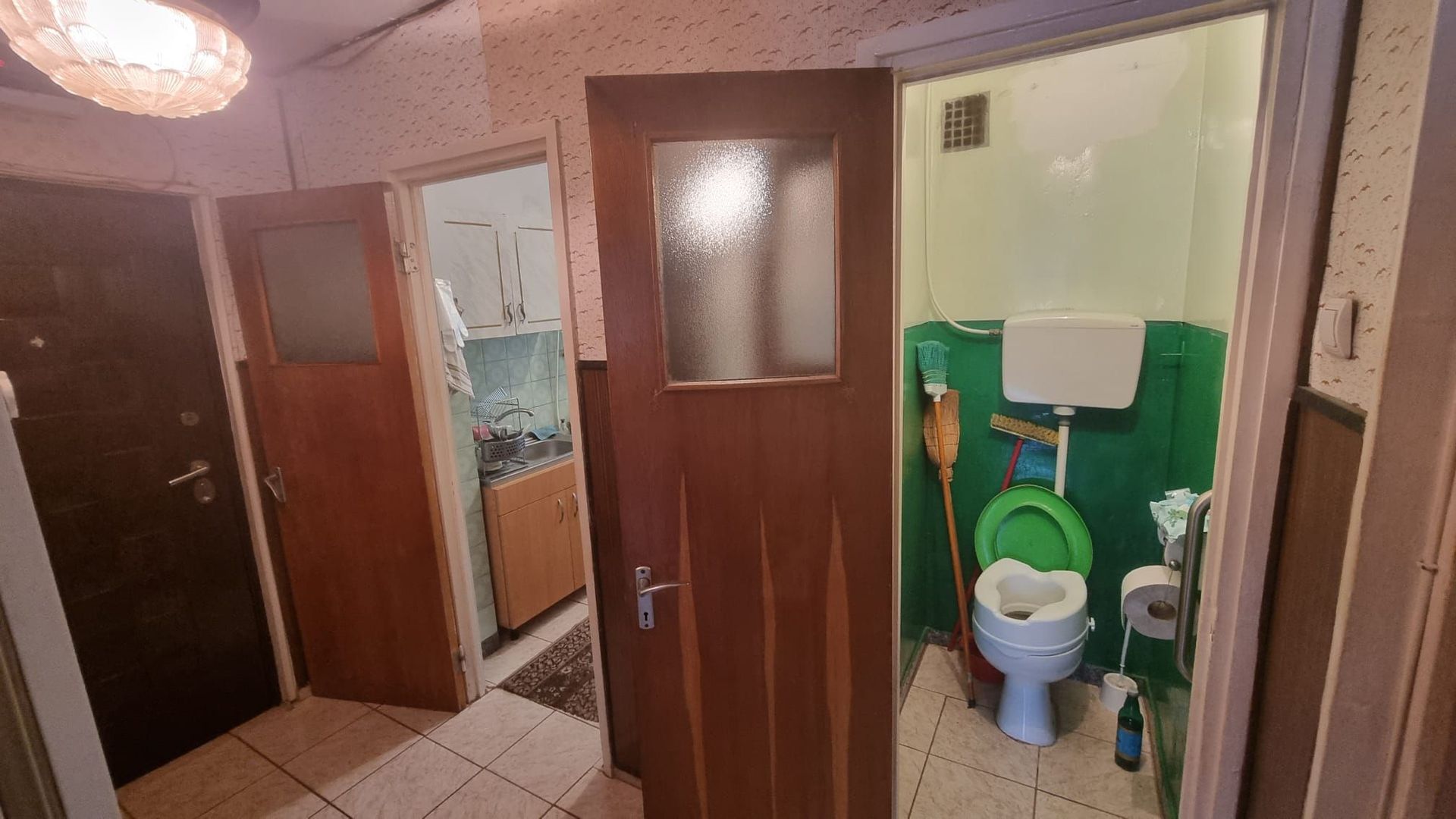 De vanzare Apartament 4 camere Bd. Ctin Brancoveanu, sector 4 - Poză 6