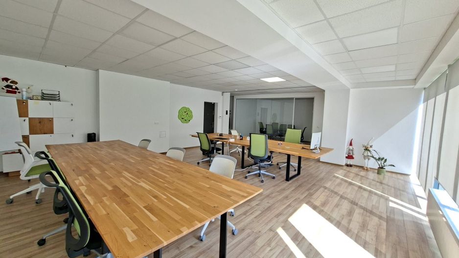 Spațiu pretabil birouri/cabinete medicale - Poză 44