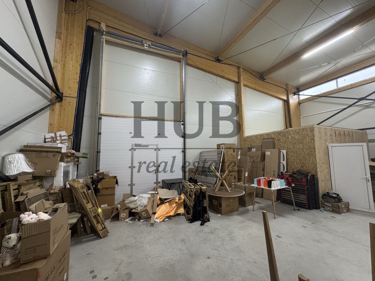 Showroom cu cladire de birouri | stradal | Roman/Neamt - de vanzare - Poză 11