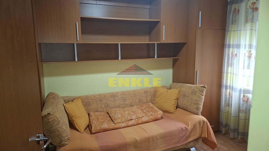 De inchiriat apartament cu 3 camere, zona Bulevard - Poză 2