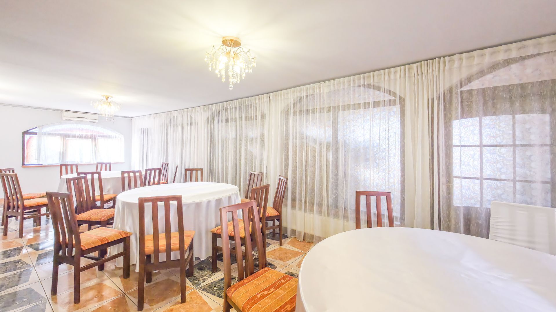 De vânzare – Proprietate comercială tip Restaurant & Salon Evenimente - Poză 8