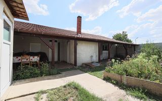 Casă renovată cu 3 camere din cărămidă în Gradiste - Poză 1