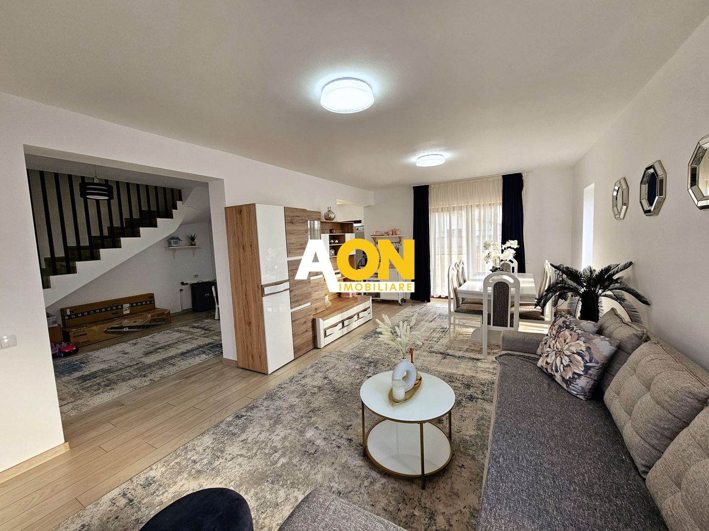 1/2 Duplex, 4 camere, mobilat, utilat, 230 mp, zona Lipoveni - Poză 1