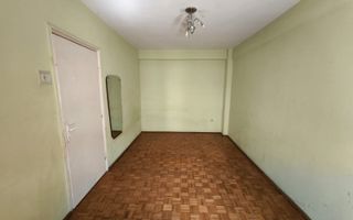 De vânzare - Apartament 2 camere, central, zona Patria - Poză 2
