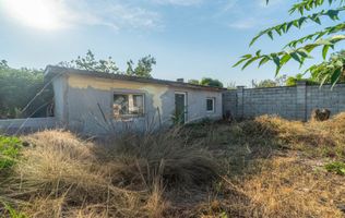 Casa 2 camere + Anexe - teren 648 mp - Alfa - COMISION 0
